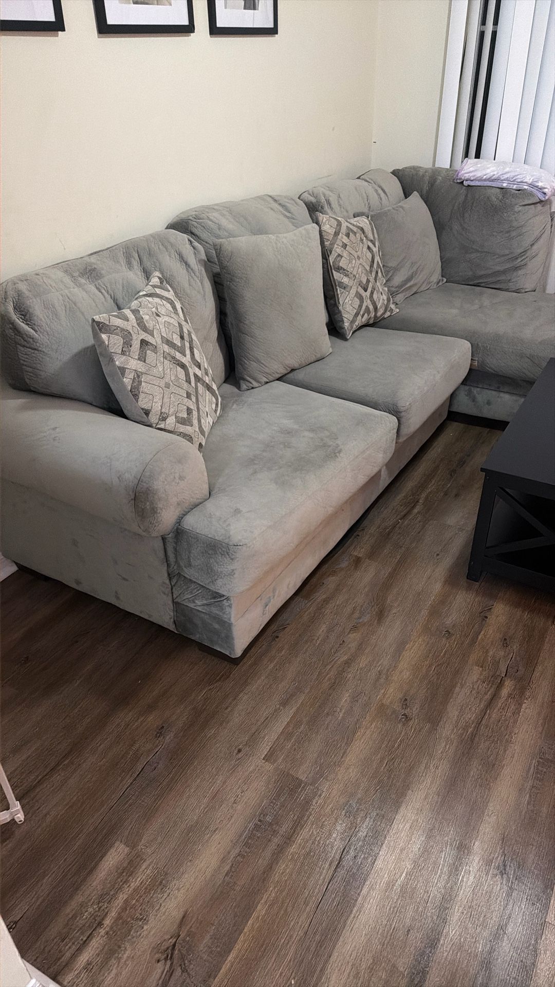 Left Arm Sectional Couch