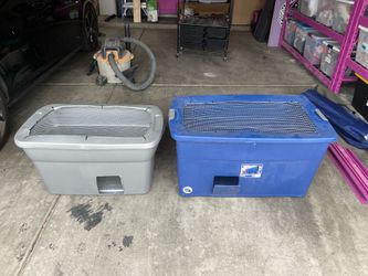 Brooder box for baby chickens