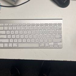 Apple Wireless Keyboard