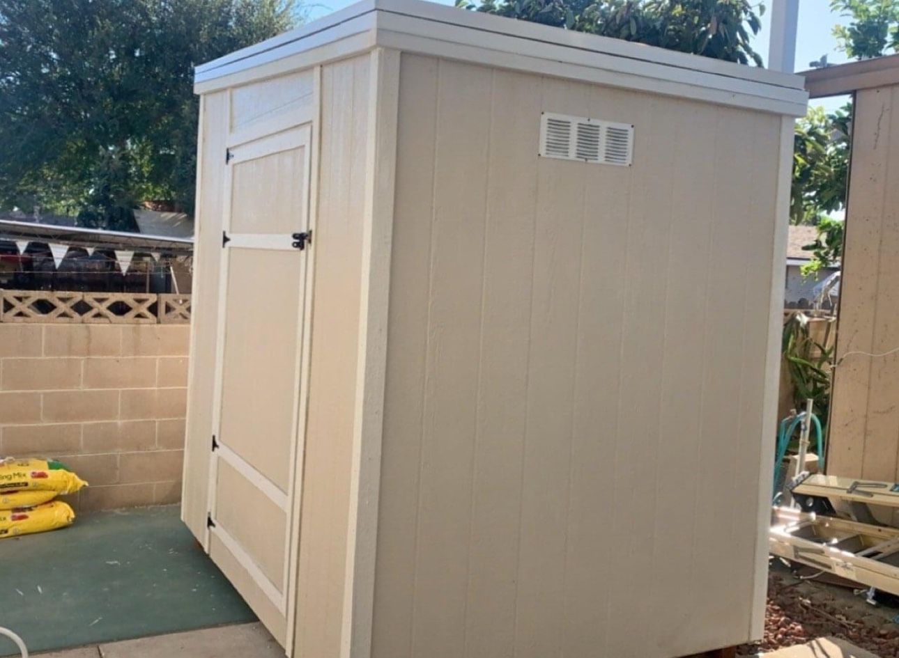 Casitas storage unit sheds 8Wx6Dx8H