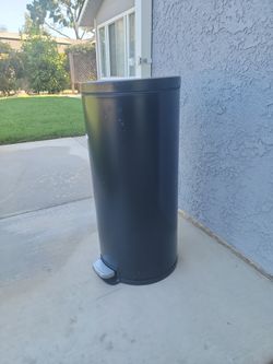 Trash bin can metal