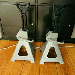 3 To. Jack Stands  New $35.00 A Pair  Firm 