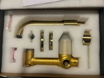 Wall mounted faucet
