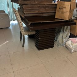 Free Dinning Table 