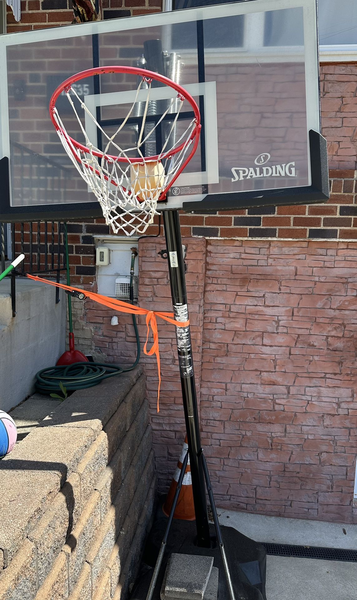 SPALDING 10’ Ft adjustable Basketball Court