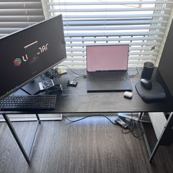  Computer / Work Desk