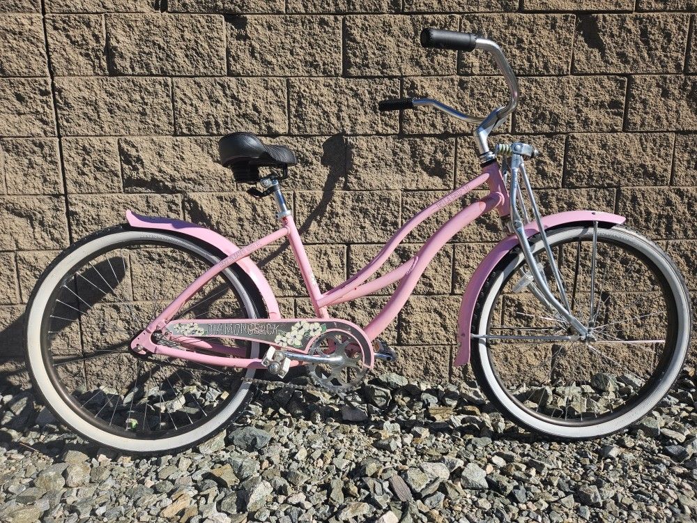 Diamondback Della Cruz 1.0 Pink Womens Comfort Beach Cruiser Single Speed