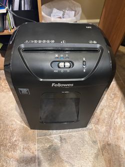 Fellowes 12C Paper Shredder