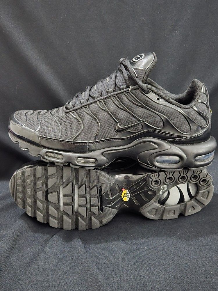 Nike Air Max TN Triple Black 