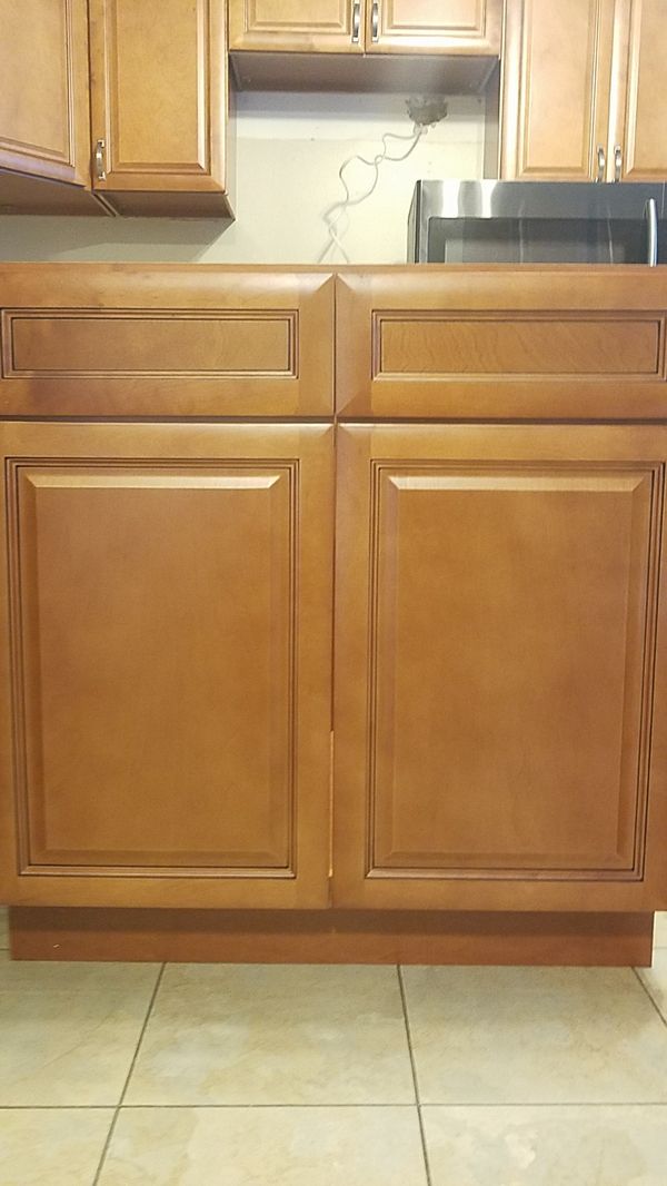 33 inch kitchen sink cabinet. for Sale in Charlotte, NC - OfferUp