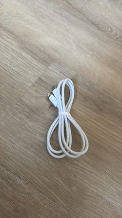 USB C to lightning cable