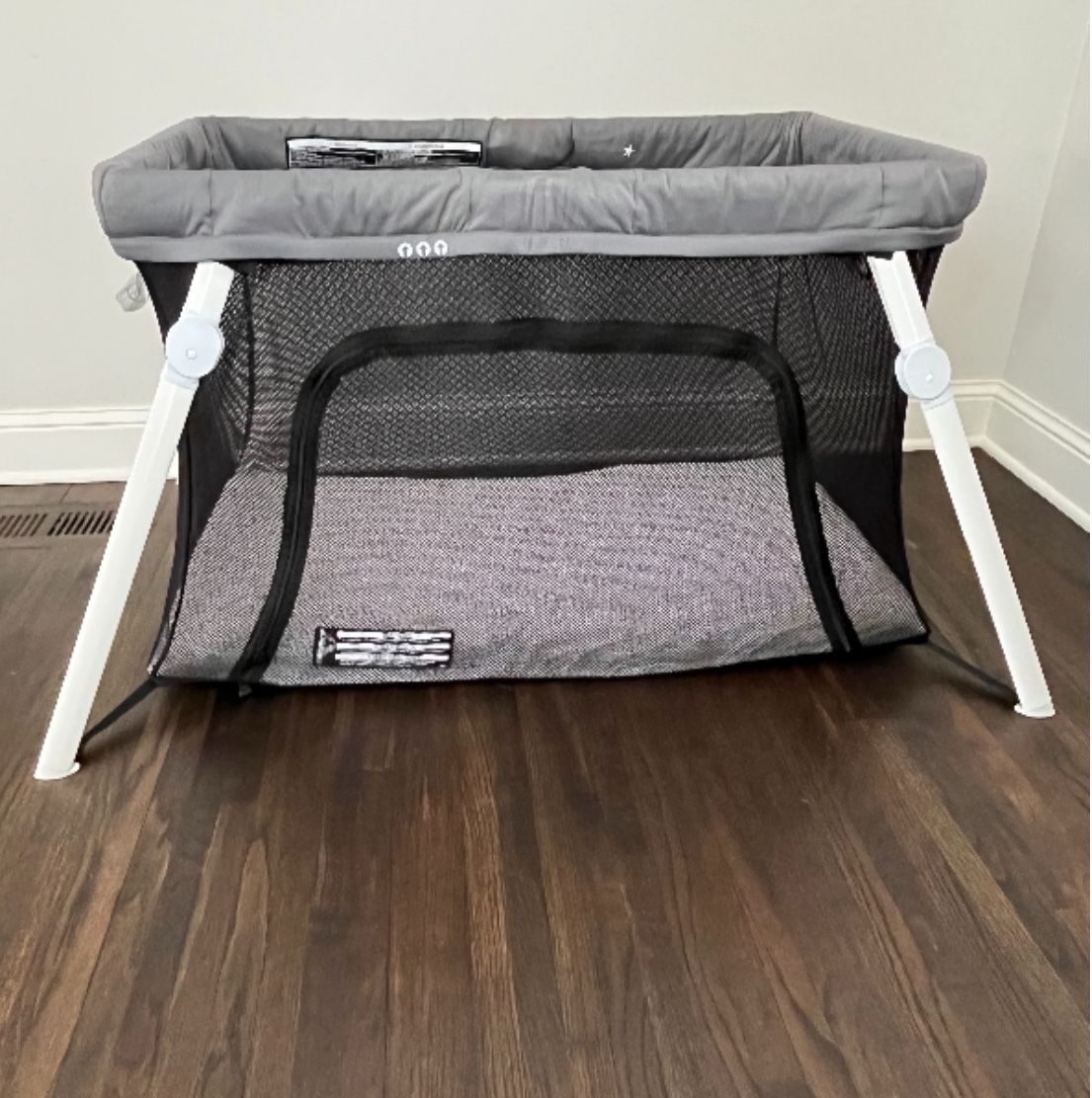 GUAVA Lotus Travel Crib And Travel backpack