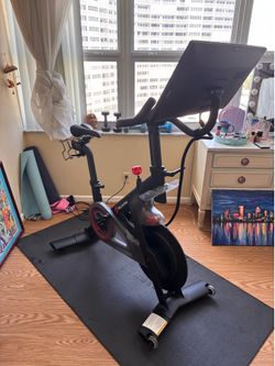 Peloton Bike- Great condition 575 OBO