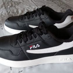 FILA Arcade Low Top  Men's Size 13 Shoes Sneakers NEW