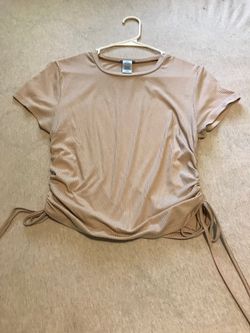 Beige t shirt