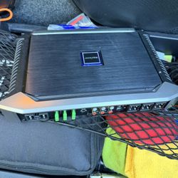 Alpine A90V 5-channel Amp