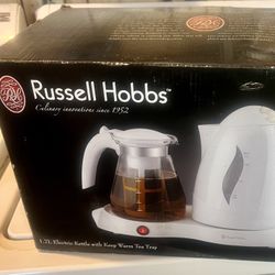 Russel & Hobbs Tea Kettle & Warmer Tray
