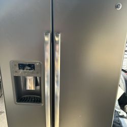 GE Refrigerator