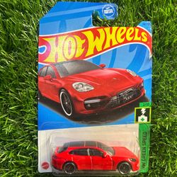 Hot Wheels Red Porsche Panamera Turbo in red #PorschePanamera #HotWheels