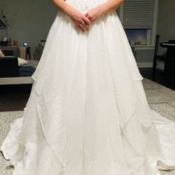 Elegant Wedding Dress 