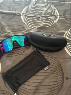 OAKLEY sunglasses “Sutro”