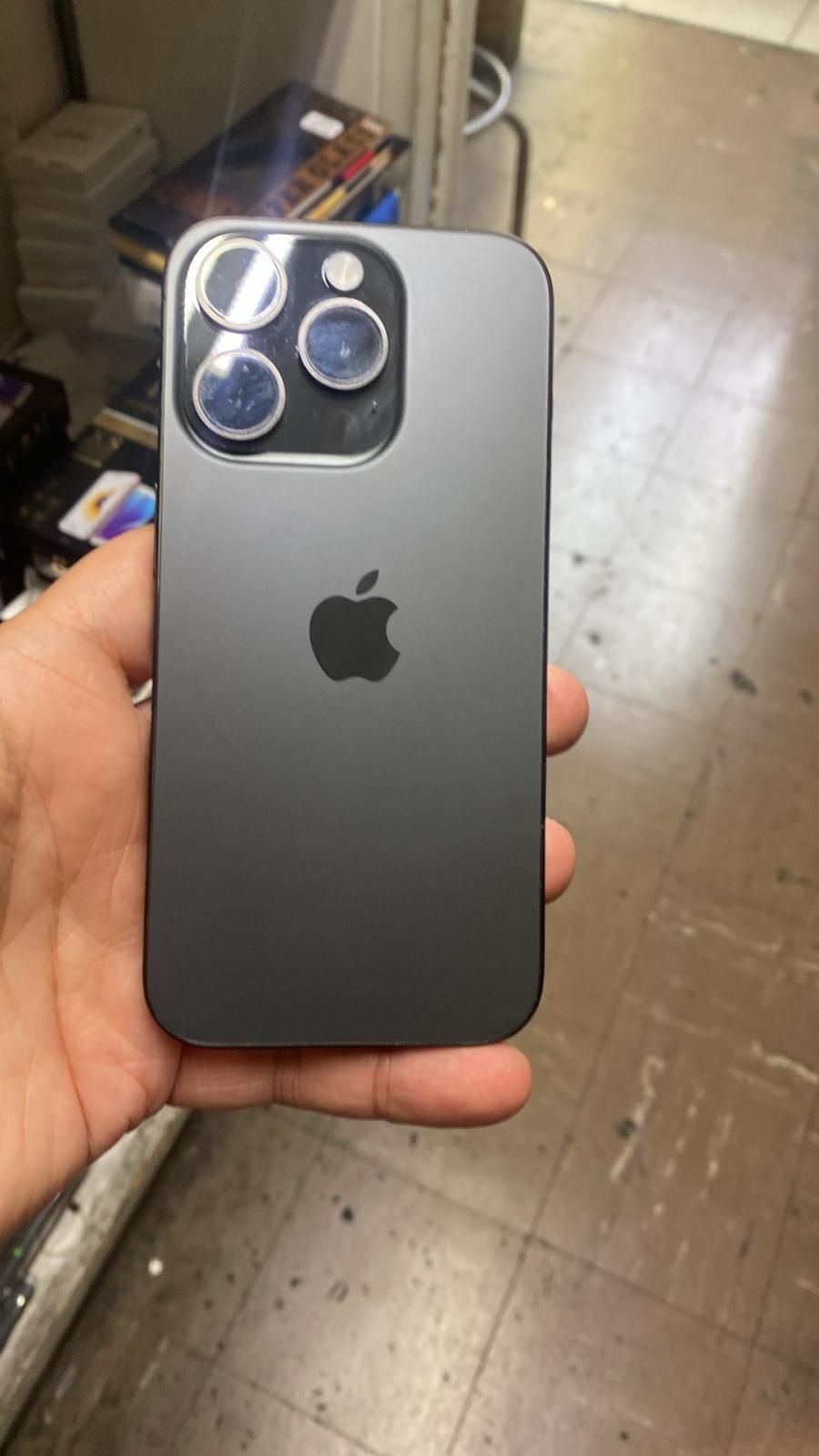 Apple iPhone 15 Pro - Unlocked