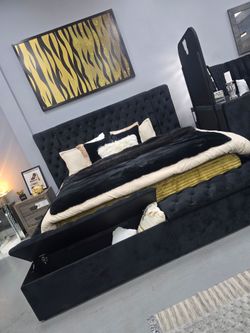 ✨️ King, Cal King, Queen Bed Frame ✨️ Furniture Sectionals, Bedrooms, Dining Avail