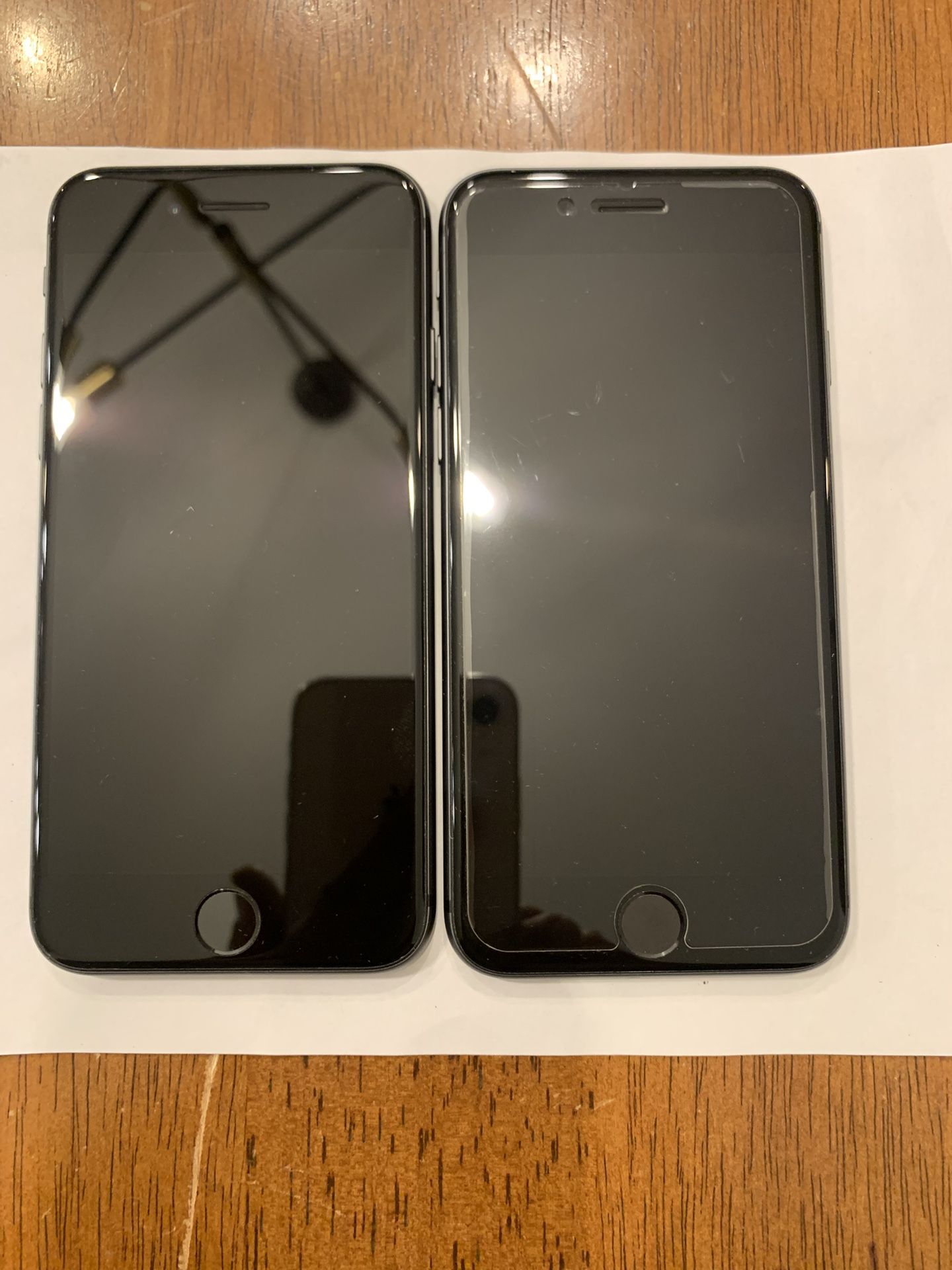 Apple iPhone 8 64GB Unlocked For Any Carrier Like New!