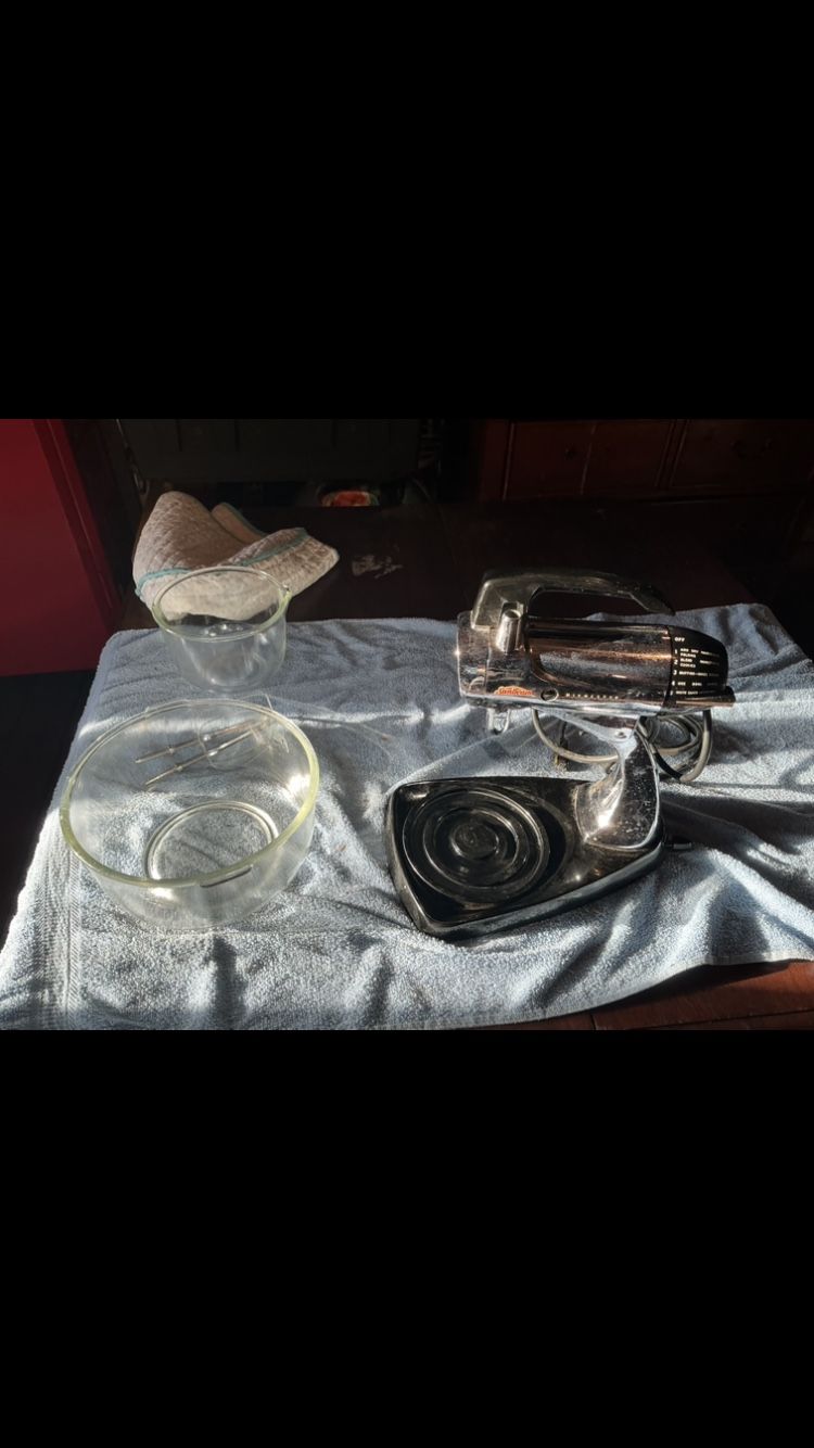 1950s / 60s Sunbeam Stand mixer