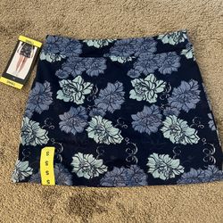NWT Floral Patterned shades of blue athleisure wear Skirt 