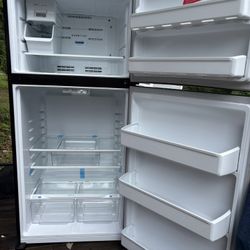 Fridgeair Refrigerator with Ice maker. 