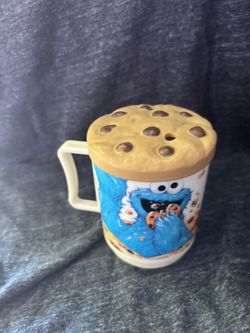 Vintage 1980's Sesame Street/Jim Henson ft. Cookie Monster Sippy Cup/Mug w/ Lid