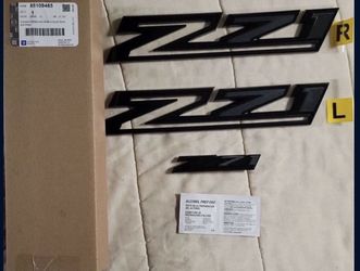 New GM OEM 2019-2025 Chevy Silverado 1500 Black Z71 Emblem Kit