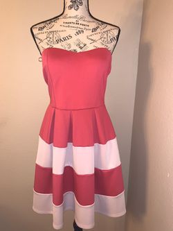 Strapless pink-white stripe dress