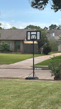 Basketball goal