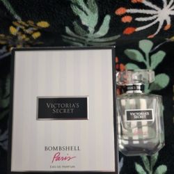 Victoria's Secret Bombshell Paris Perfume