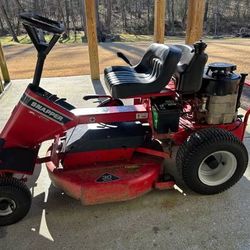 SNAPPER RIDING LAWN MOWER