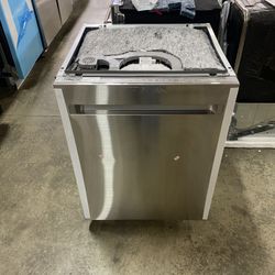 Dacor Contemporary  DDW24M999US 24-Inch Fully Integrated Dishwasher with WaterWall