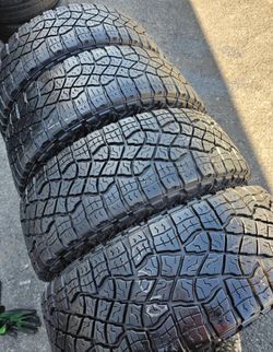 325 65 18 Goodyear en perfectas condición de Vida las 4