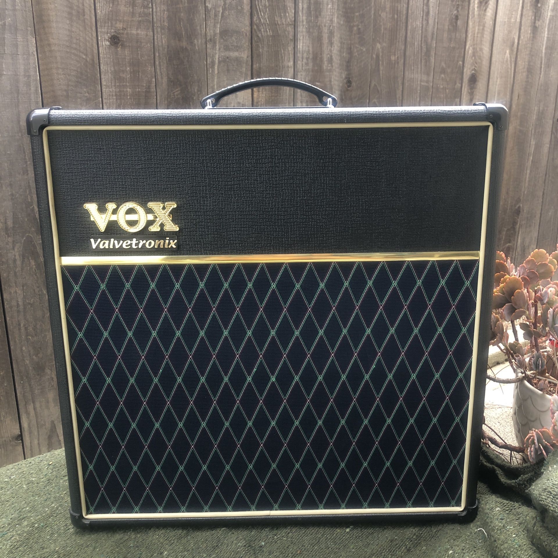 VOX Valvetronix AD60VT Tube Guitar Combo Amp for Sale in Long 