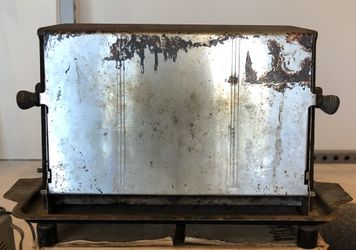 Nelson Machine & Mfg Company 4-slice antique toaster.
