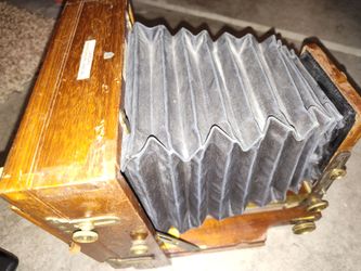 Antique wooden camera missing lens