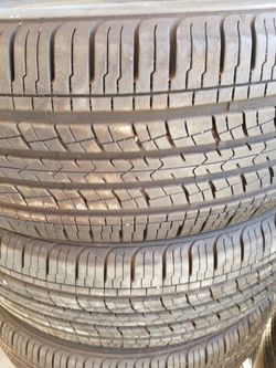 4. 225/55/19 kumho solus kh16