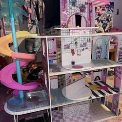 LOL SURPRISE HOUSE AND DOLLS