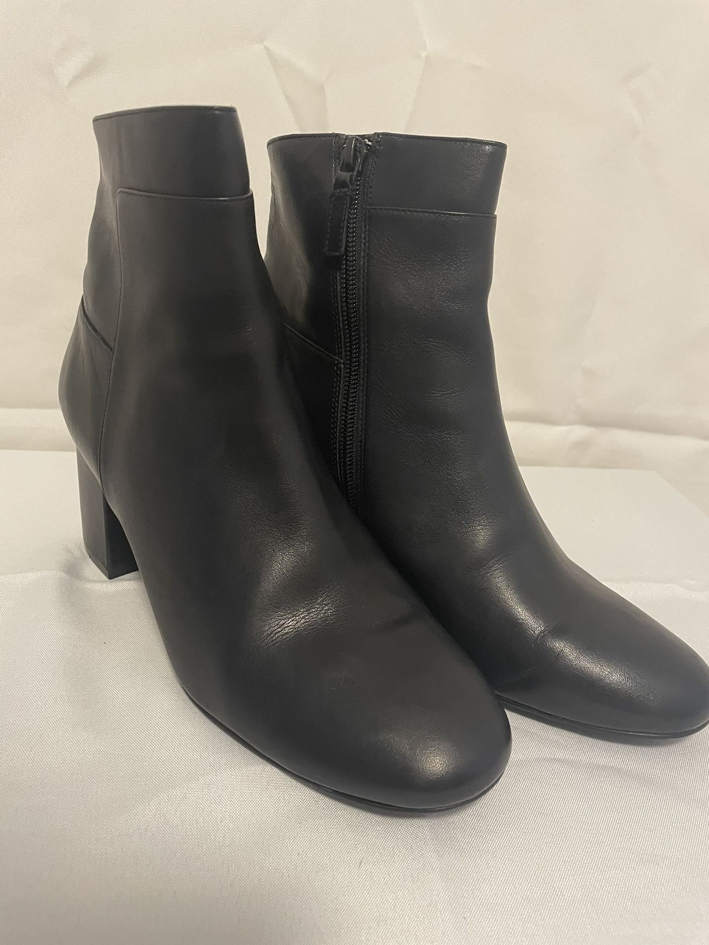 Cole Haan Leather Black Ankle Booties Block Heel Side Zip Women's Size 10.5