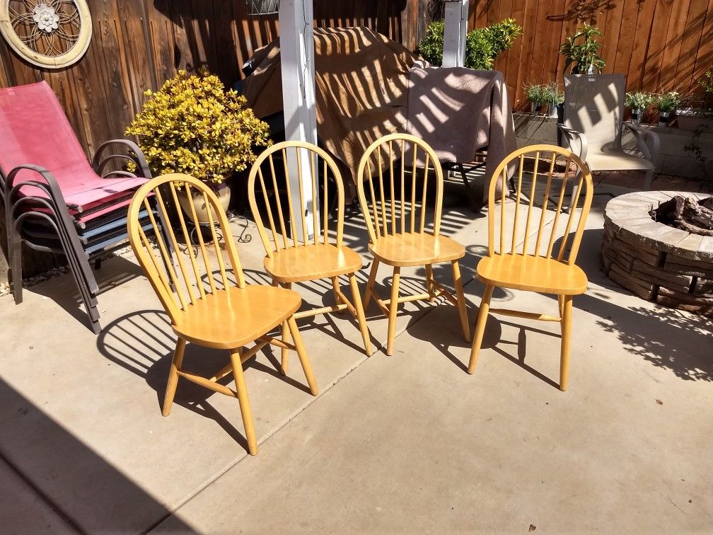 Dining table chairs