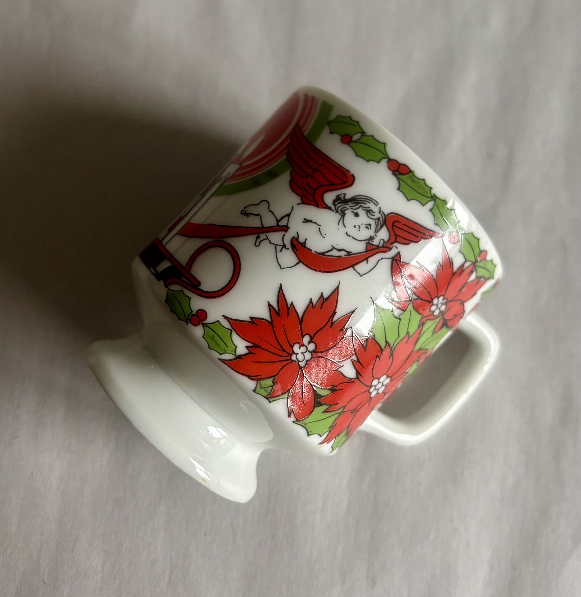 Vintage 8-oz Christmas Pedestal Mug With Holly, Poinsettias, And A Cherub
