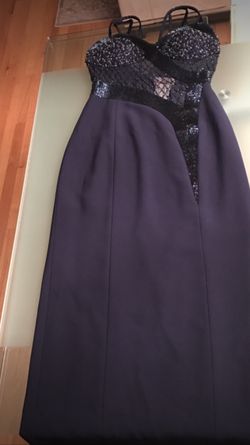 Designer midnight blue evening dress size 4 worn once like new!!!!