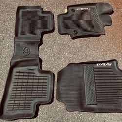 TOYOTA OFFICIAL RAV SET OF 3 RUBBER CAR MATS