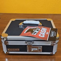 Cash box